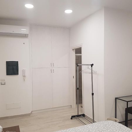 Guest House Via Milano Катандзаро Екстериор снимка