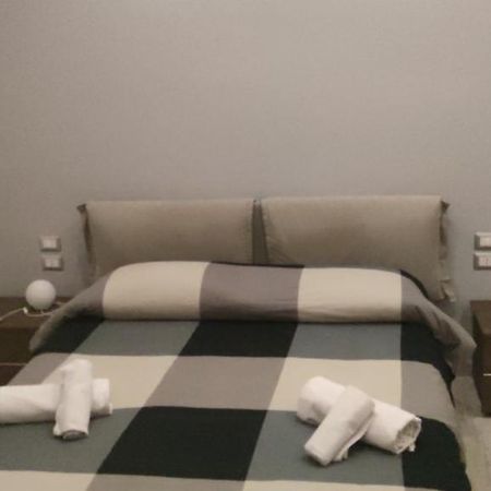 Guest House Via Milano Катандзаро Екстериор снимка