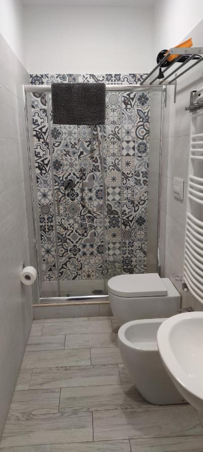 Guest House Via Milano Катандзаро Екстериор снимка
