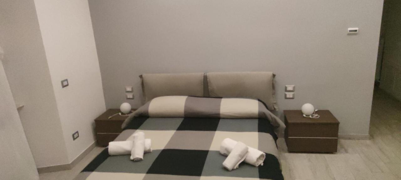 Guest House Via Milano Катандзаро Екстериор снимка
