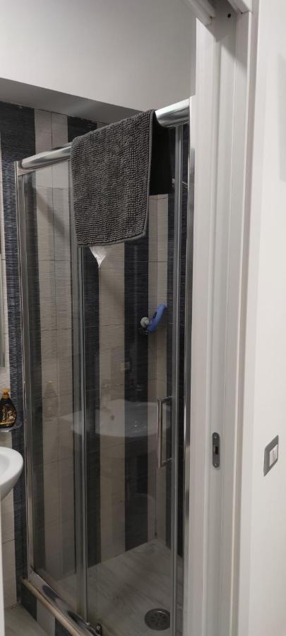 Guest House Via Milano Катандзаро Екстериор снимка