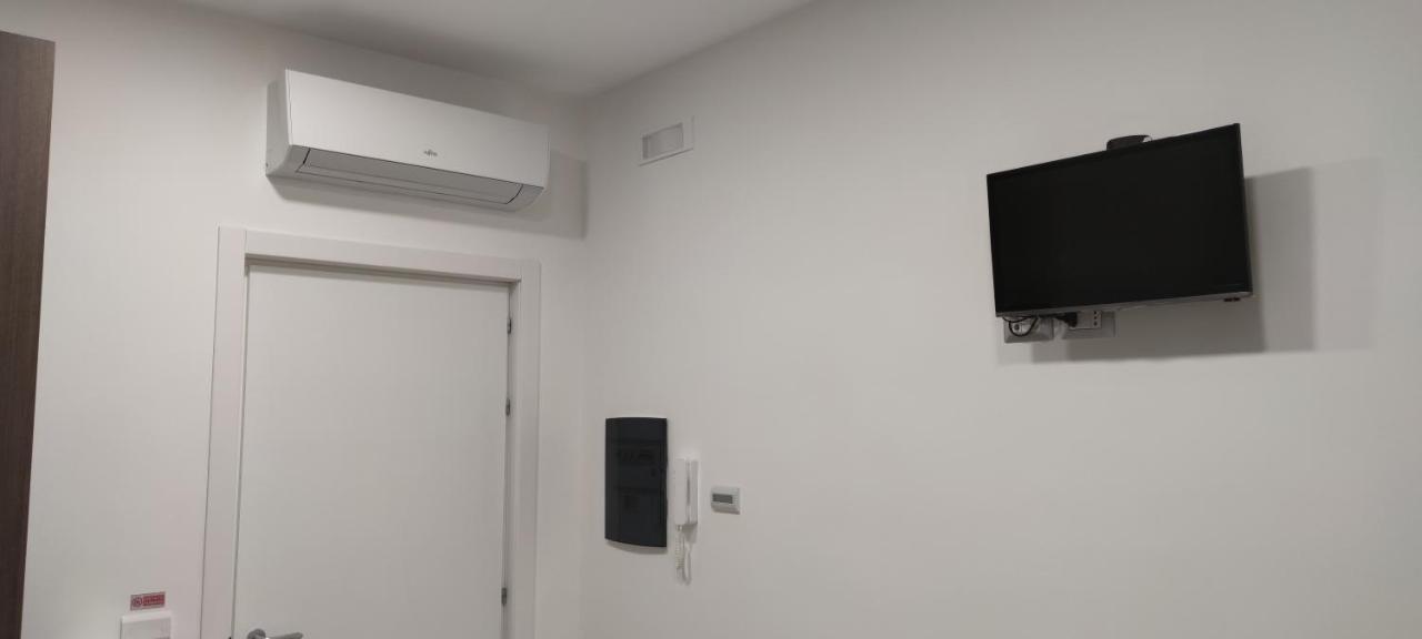 Guest House Via Milano Катандзаро Екстериор снимка