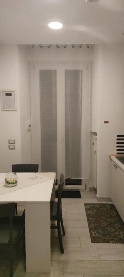 Guest House Via Milano Катандзаро Екстериор снимка