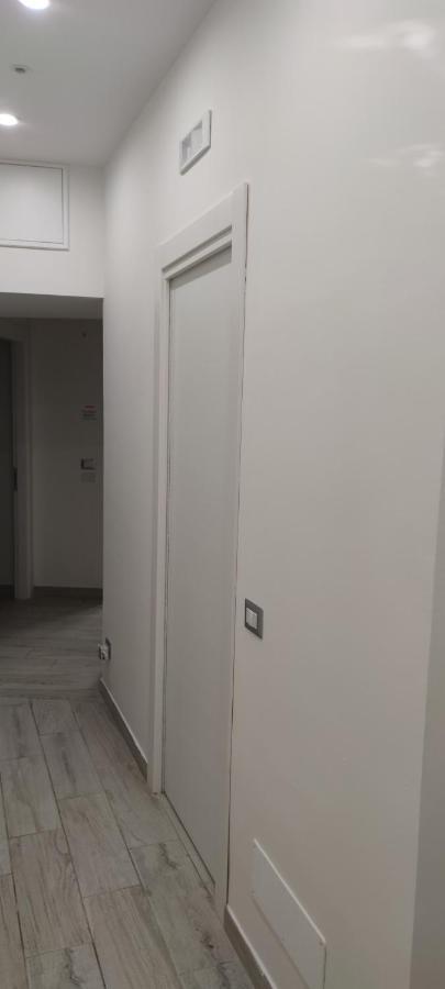 Guest House Via Milano Катандзаро Екстериор снимка